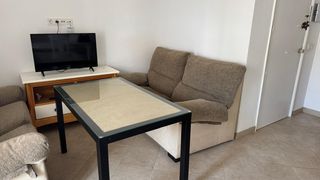 Alquiler Piso en Huerta de la Reina - Trassierra. Amplio y confortable piso en huerta de la reina, córdoba  750mes