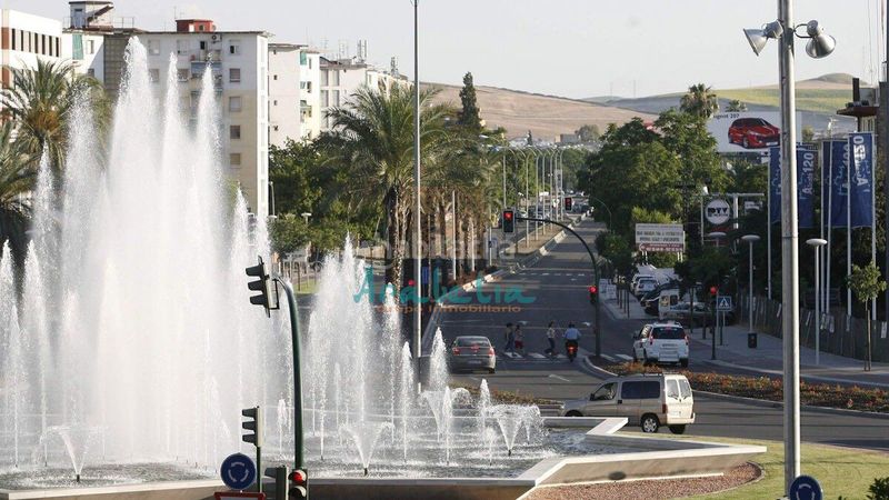 Foto e4f0da6f-dd7e-41af-9563-579afbeb66a0. Local comercial a Sector Sur Córdoba