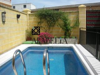 Casa adossada a Villafranca de Córdoba. Gran casa con piscina propia en villafranca