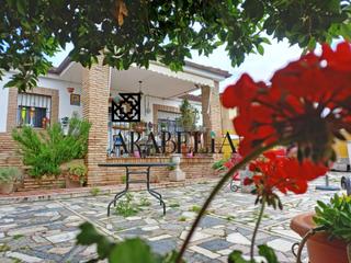 Casa a Paraíso Arenal - La Colina. Magnífico chalet hipotecable en la colina