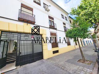 Aparcament cotxe a Sta. Marina - San Andrés - San Pablo - San Lorenzo. Olvídate de dar vueltas! plaza de garaje en el realejo!!!