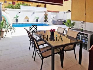 Casa adossada a El Higuerón. Espectacular casa adosada de 270m2 contruidos con piscina privad