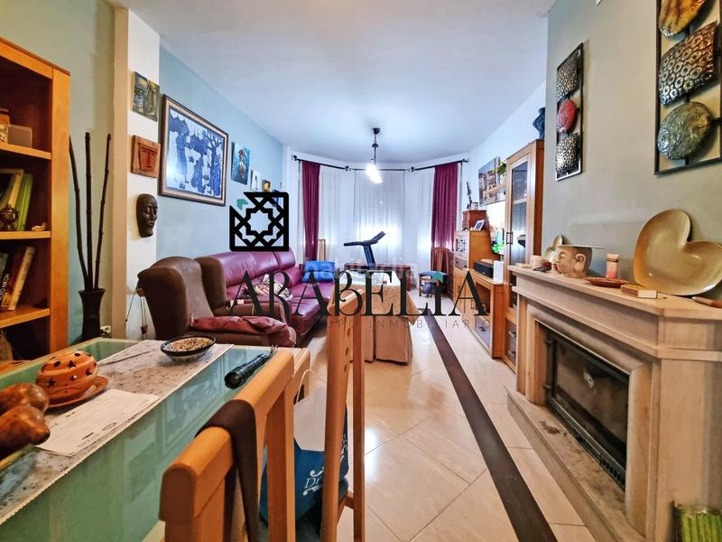 Foto 32ddf942-0c2c-4347-a7aa-bd2718651d9a. Xalet amb calefacció aparcament piscina a Carlota (La)