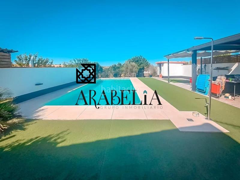 Foto 3a407fd7-636b-4c0d-8477-5b7d8278347d. Xalet amb calefacció aparcament piscina a Carlota (La)