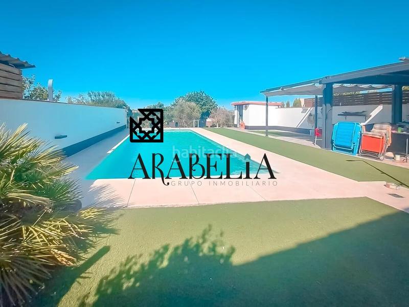 Foto db4b9a4f-c7df-4577-b2a4-e760cf50efb2. Xalet amb calefacció aparcament piscina a Carlota (La)