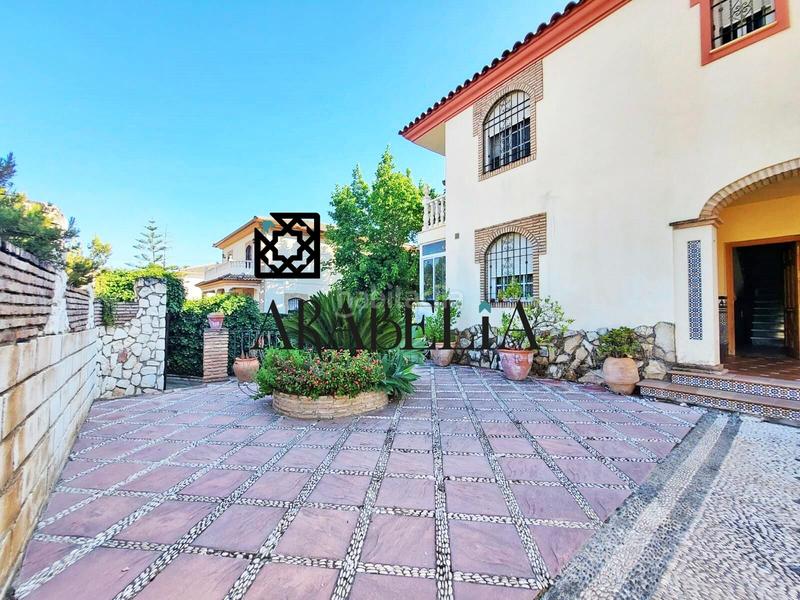 Foto f8304dd6-4cf9-41d3-bdf3-f39c0a71a1d3. Chalet mit heizung parking pool in Paraíso Arenal - La Colina Córdoba