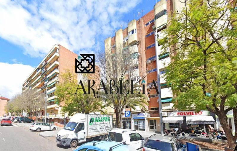 Foto d133c2f9-7c53-4163-a269-302cc70f92a3. Local comercial estupendo local en parque cruz conde en Córdoba