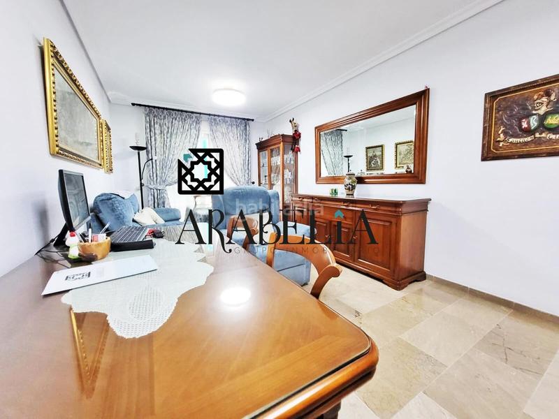Foto 09f8336a-8388-4a3c-b3d4-08209f0aabe2. Piso impresionante piso exterior en exclusiva de 104m2 con piscina y para entrar a vivir en la arruzafilla!!! en Córdoba