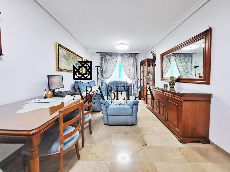 Foto 0c729968-da65-4d5f-86c1-7a5d21d8e43a. Piso impresionante piso exterior en exclusiva de 104m2 con piscina y para entrar a vivir en la arruzafilla!!! en Córdoba