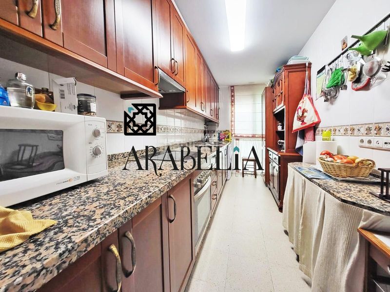 Foto 6c25ca9e-2126-4e09-88ce-3e4c9c8a9bdd. Pis amb calefacció aparcament piscina a Tablero Bajo - Arruzafilla Córdoba