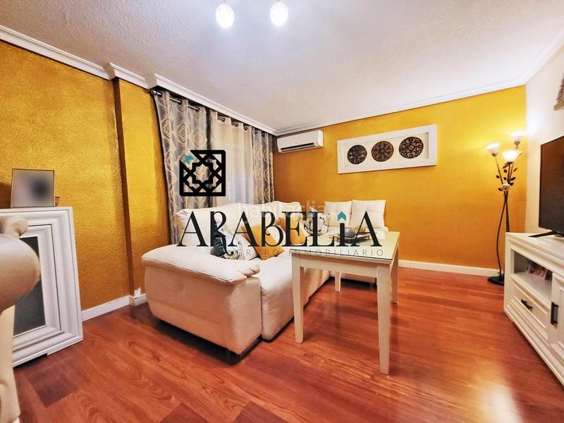 Foto f592ac33-0c22-416f-919e-0d7909036634. Appartamento con riscaldamento in Poniente-Norte - Miralbaida - Parque Azahara Córdoba