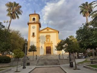 Casa a Campo de la Verdad - Miraflores. Casa junto iglesia jesús divino obrero