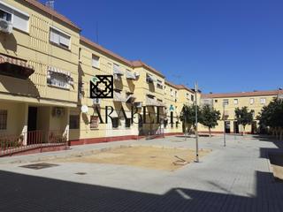 Pis a Sector Sur. Fantástico piso en polígono guadalquivir