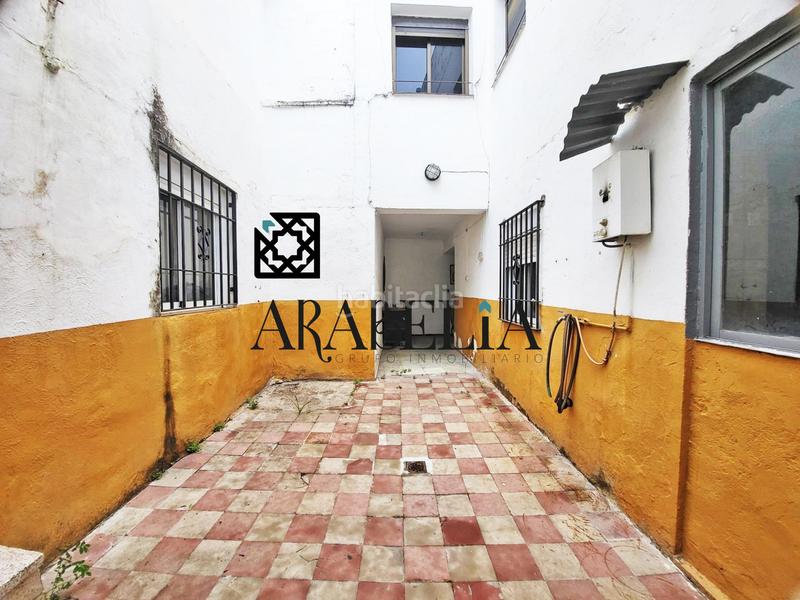 Foto a5d003ea-59b1-4175-9b33-2a8a200d9cee. Casa a casco histórico - ribera - san basilio Córdoba