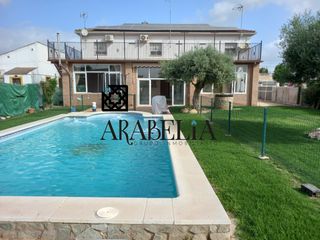 Casa pareada en Alcolea. Exclusivo pareado en las quemadas  oportunidad única por 219.990
