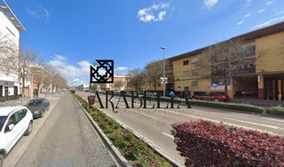 Flat in Huerta de la Reina - Trassierra. Amplio piso en córdoba  ideal para entrar a vivir por 169.900