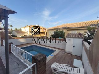 Chalet in Paraíso Arenal - La Colina. Pareado con piscina independiente