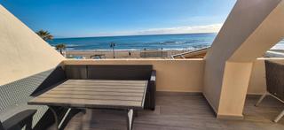 Appartement à La Carihuela - Los Nidos. A la venta esta exclusiva propiedad en primera línea de la carih
