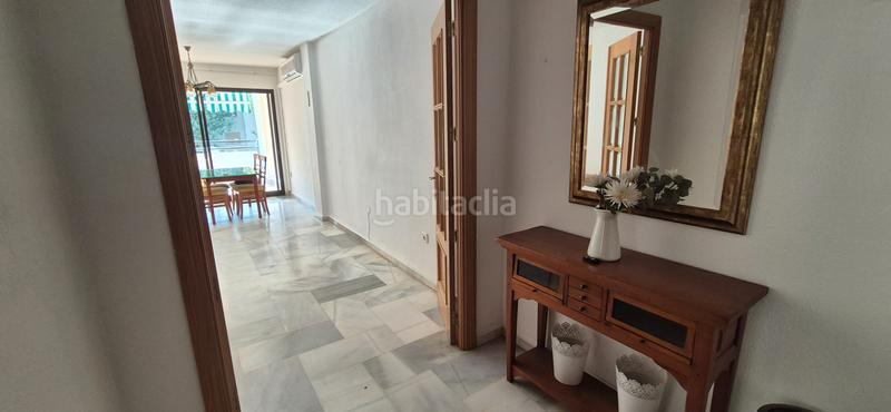 Foto b2d49cbc-3a31-435a-a885-193ac2426a47. Appartamento con piscina in La Carihuela - Los Nidos Torremolinos