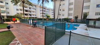 Pis  Calle salvador allende. Residencial 4 doirmitorios en 2lnea de playa de la carihuela