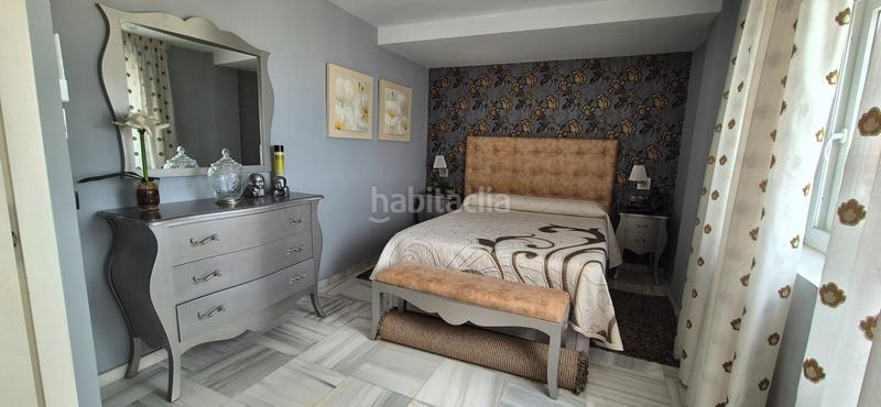 Foto 7f7c72b6-f279-4edb-b5da-b4e34c1c184e. Rent penthouse with heating pool in El Bajondillo Torremolinos