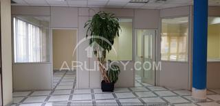 Alquiler Local Comercial en Centro. Se alquila gran local en zona centro