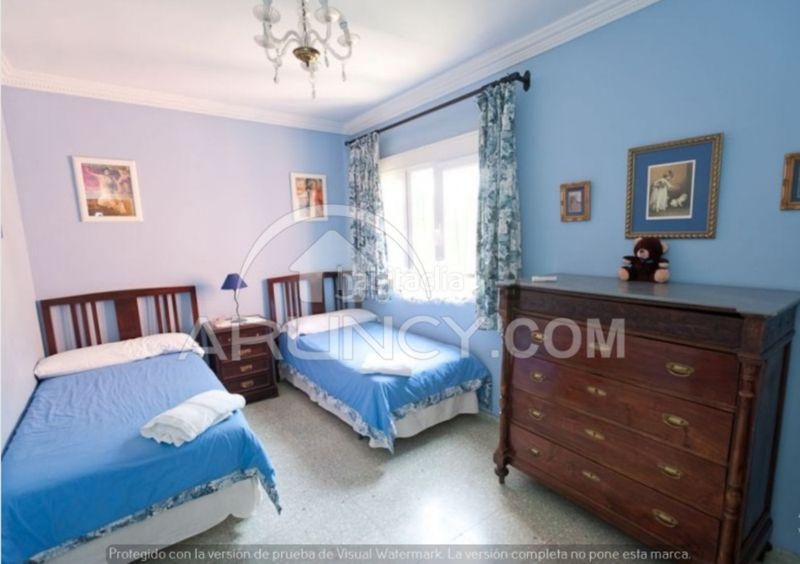 Foto ee19a335-9e27-40f5-ad79-9a67e62b6a7a. Location chalet avec parking piscine dans La Paz Alcalá de Guadaira