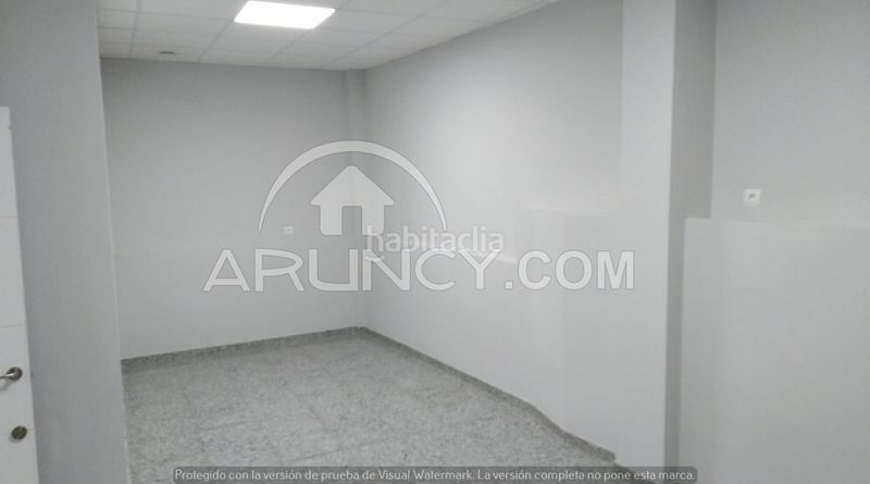 Foto 00dd16ab-7e1a-423a-9f95-684b33d0d97c. Affitto locale commerciale in Centro Alcalá de Guadaira