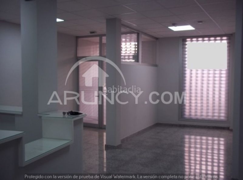 Foto b334cfe8-6bd3-41db-96b6-3fe351016f24. Affitto locale commerciale in Centro Alcalá de Guadaira