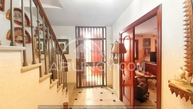 Foto 804b1525-1df5-45f0-b747-8e6ba3d9299a. Casa amb aparcament a Centro Alcalá de Guadaira