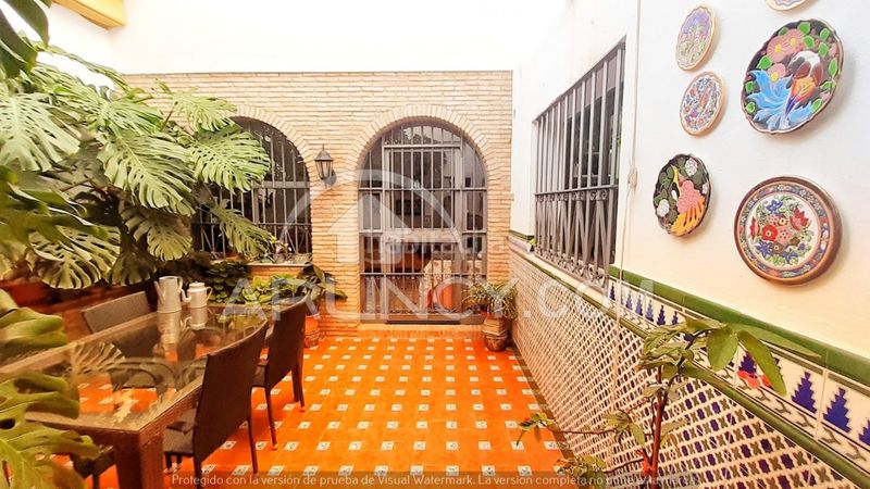 Foto d21817ef-cc18-4e1e-ba97-8a24b5c1f4fc. Casa amb aparcament a Centro Alcalá de Guadaira