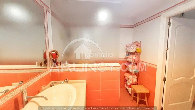 Foto 3fc150bd-d9b1-47c7-9b7c-c2325e4fcffa. Maison avec parking dans Centro Alcalá de Guadaira