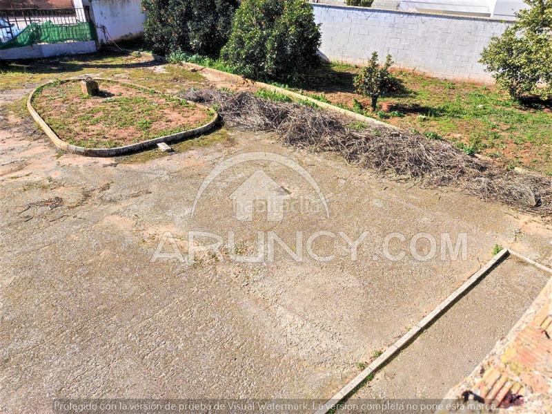 Foto 808bf746-6183-41d4-af03-38ecaf417902. Chalet mit parking in Centro Alcalá de Guadaira