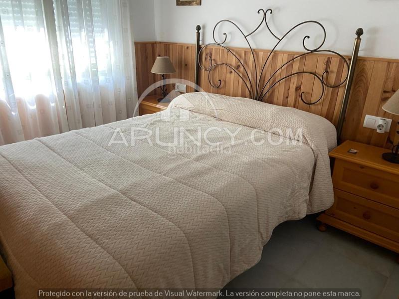 Foto 255dd6f6-af33-4fb3-ab1c-4978d308d077. Chalet dos chalets de una planta en suelo urbano en Alcalá de Guadaira