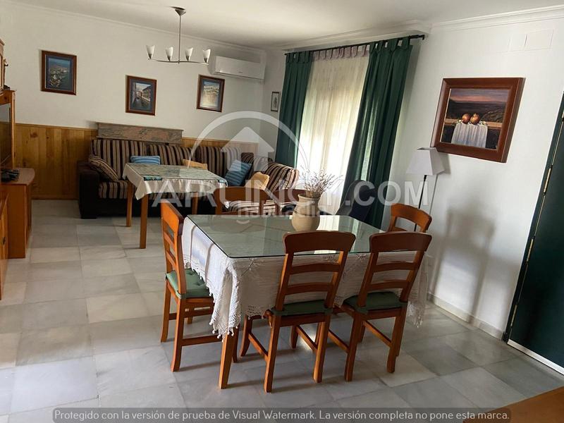 Foto 51066ed1-344d-48c4-b597-1a7e3b9fcd46. Chalet dos chalets de una planta en suelo urbano en Alcalá de Guadaira