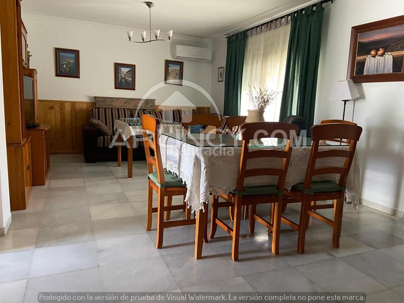 Foto 5bb3bf43-d6dc-487b-a4c2-2702329603d5. Chalet dos chalets de una planta en suelo urbano en Alcalá de Guadaira