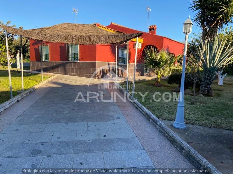 Foto 5cebcf4a-692f-4071-a059-45f41d3d257a. Chalet dos chalets de una planta en suelo urbano en Alcalá de Guadaira