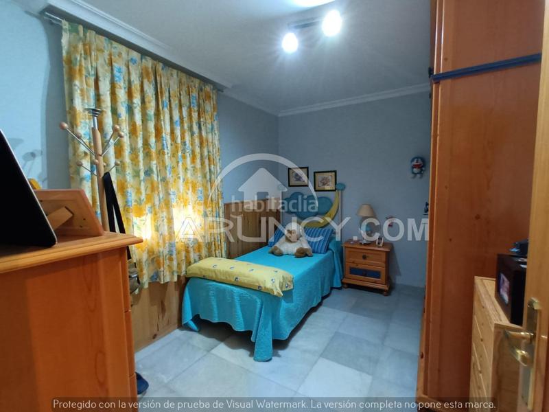 Foto 612c4979-efcb-4dfa-a858-af41f937e2cf. Chalet dos chalets de una planta en suelo urbano en Alcalá de Guadaira