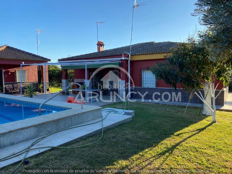 Foto 6154b289-ec72-445f-88f2-307a0948eaf0. Chalet dos chalets de una planta en suelo urbano en Alcalá de Guadaira