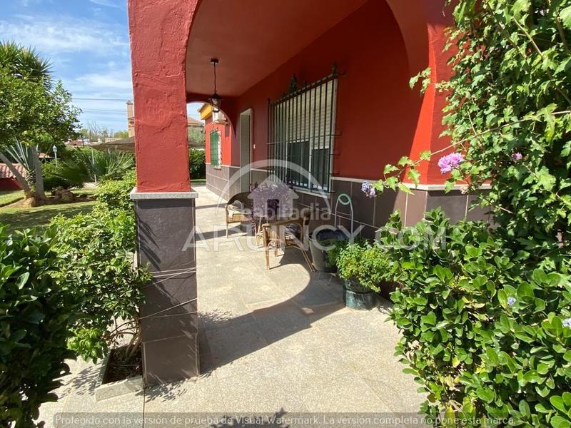 Foto 79b3344f-e654-41ec-a986-5764ec6c7ef6. Chalet dos chalets de una planta en suelo urbano en Alcalá de Guadaira