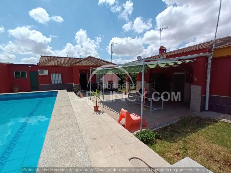 Foto 7b27aae6-db51-49f4-91ea-11d50378e4b8. Chalet dos chalets de una planta en suelo urbano en Alcalá de Guadaira