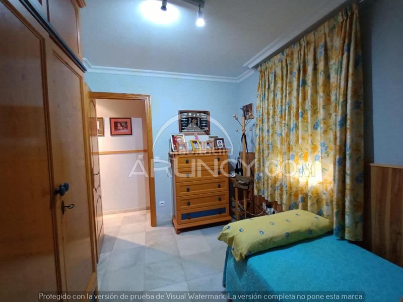 Foto bb55ca9d-35f7-47d3-9079-bfcb9769a44e. Chalet dos chalets de una planta en suelo urbano en Alcalá de Guadaira