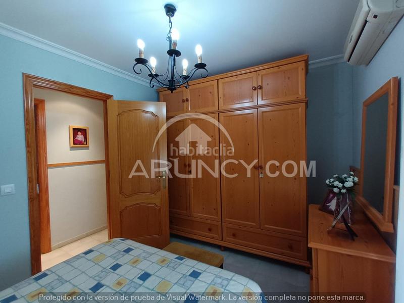 Foto dcbb202f-9f91-4fd5-b4b1-b563535d51f0. Chalet dos chalets de una planta en suelo urbano en Alcalá de Guadaira