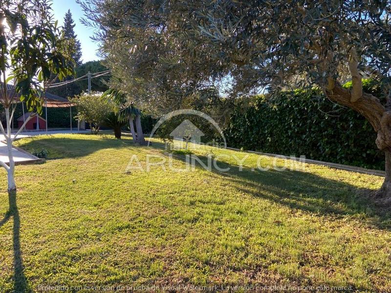 Foto fdf00674-6c08-48b0-8f98-43cb818ae4a8. Chalet dos chalets de una planta en suelo urbano en Alcalá de Guadaira