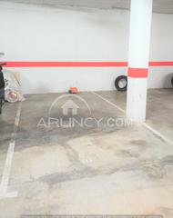 Aparcament cotxe a Nueva Alcalá. Plaza de garaje en zona santa lucia
