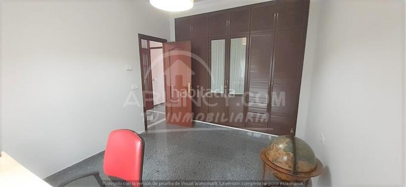 Foto acc38fb4-7ed6-44e0-ab5e-0455c2769c0d. Casa vivienda y negocio? todo en uno!! en La Paz Alcalá de Guadaira