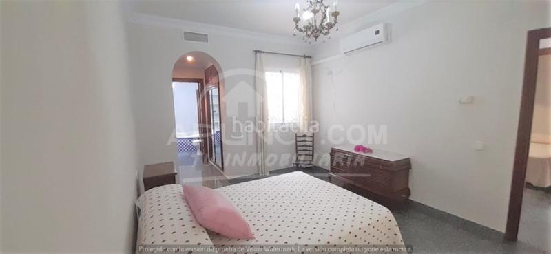 Foto d2a6b7a8-9843-4d6d-a7a5-82abf67ae406. Casa vivienda y negocio? todo en uno!! en La Paz Alcalá de Guadaira