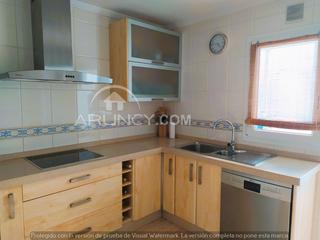 Miete Etagenwohnung in Los Molinos. Magnifico piso amueblado con terraza, ascensor y plaza de garaje