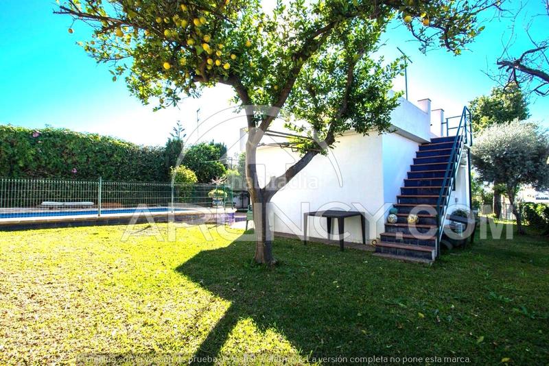 Foto 00c3bd2c-a792-4b29-8614-307e61825625. Xalet amb aparcament piscina a La Paz Alcalá de Guadaira