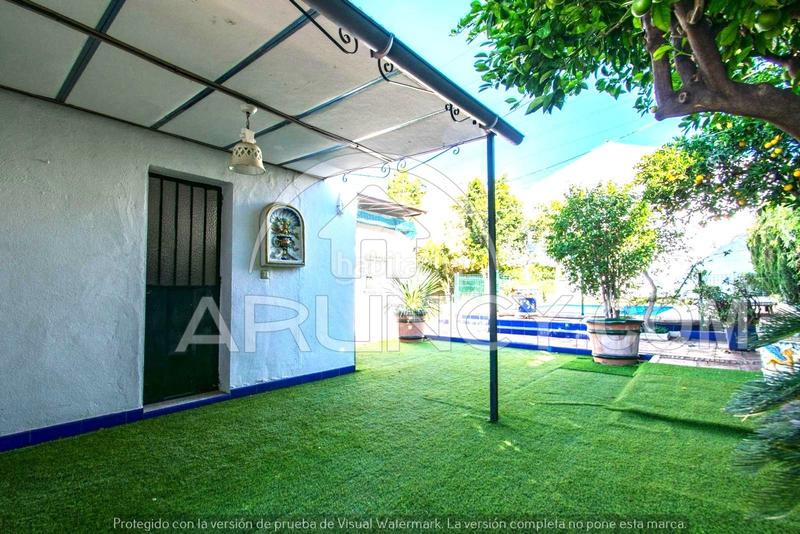 Foto 0d1f29b1-2cb8-43b7-b40f-7393b31c34e3. Xalet amb aparcament piscina a La Paz Alcalá de Guadaira